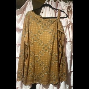 Crazytrain cold shoulder top